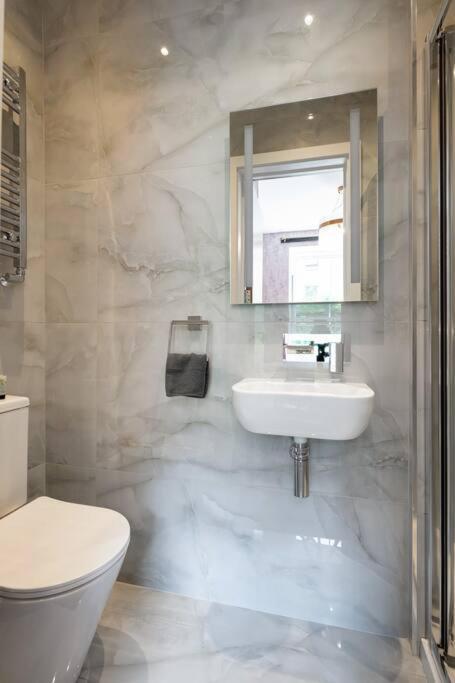 1Lsr - High-End Luxury 2 Bed Designer Apartment London Eksteriør billede